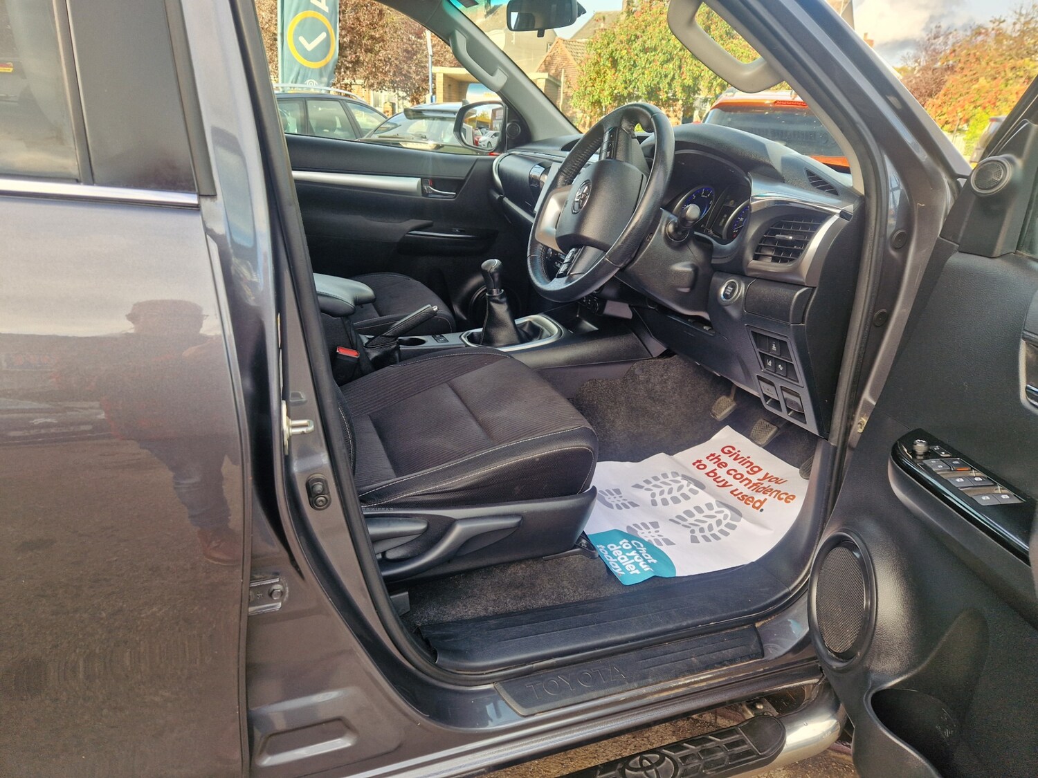 Used Toyota Hilux 2017 for sale - 76366796: Photo 32