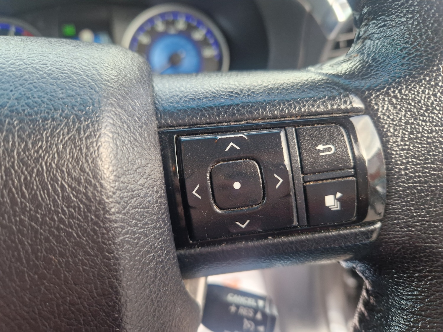 Used Toyota Hilux 2017 for sale - 76366796: Photo 38