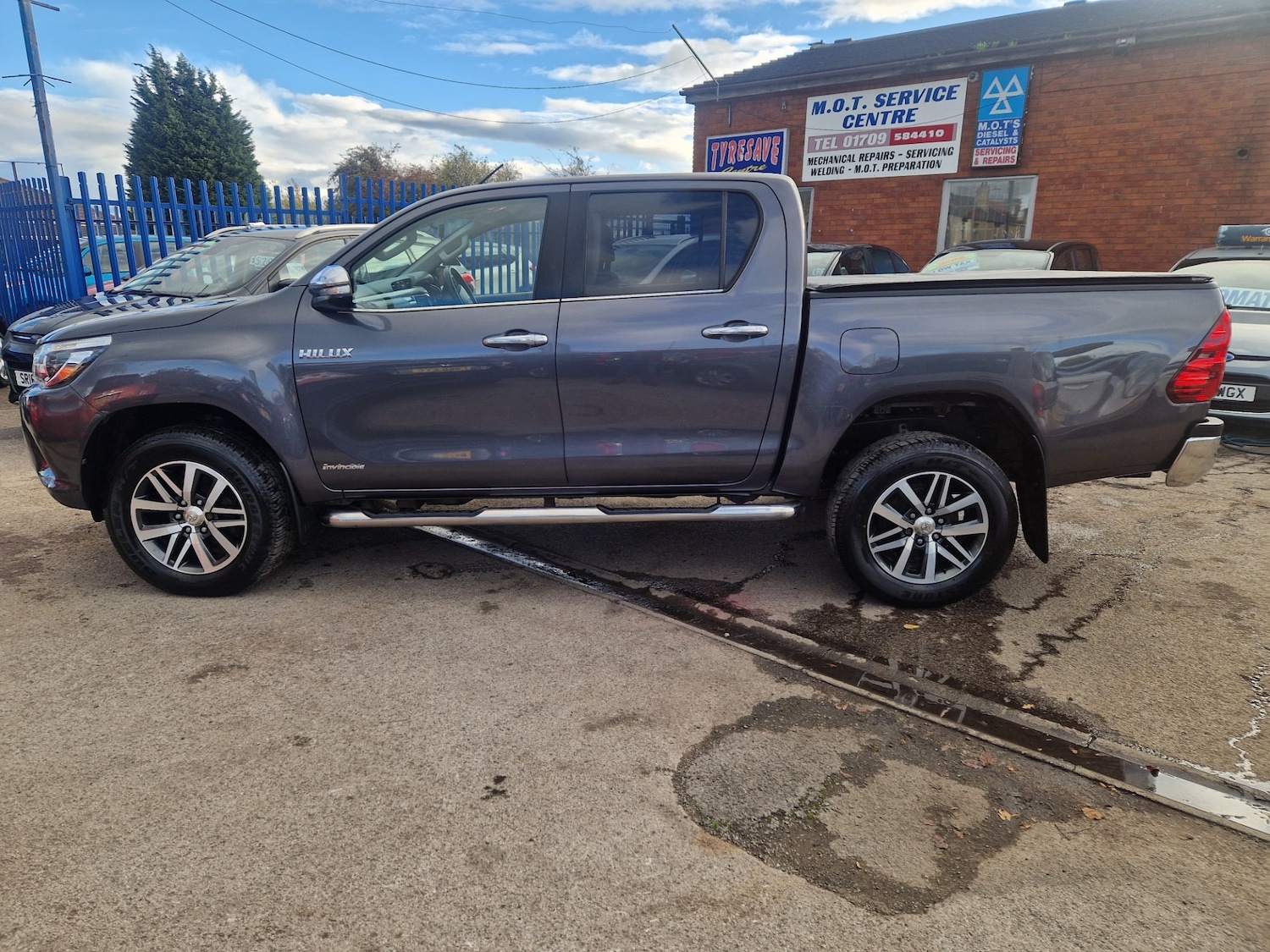 Used Toyota Hilux 2017 for sale - 76366796: Photo 4