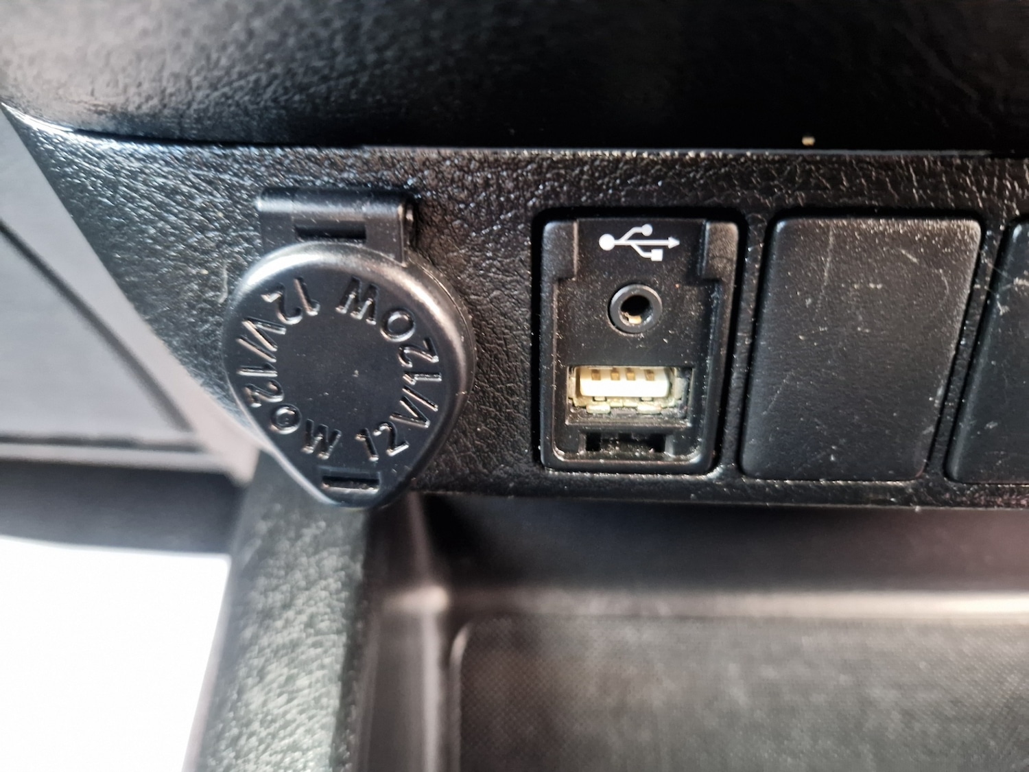 Used Toyota Hilux 2017 for sale - 76366796: Photo 41