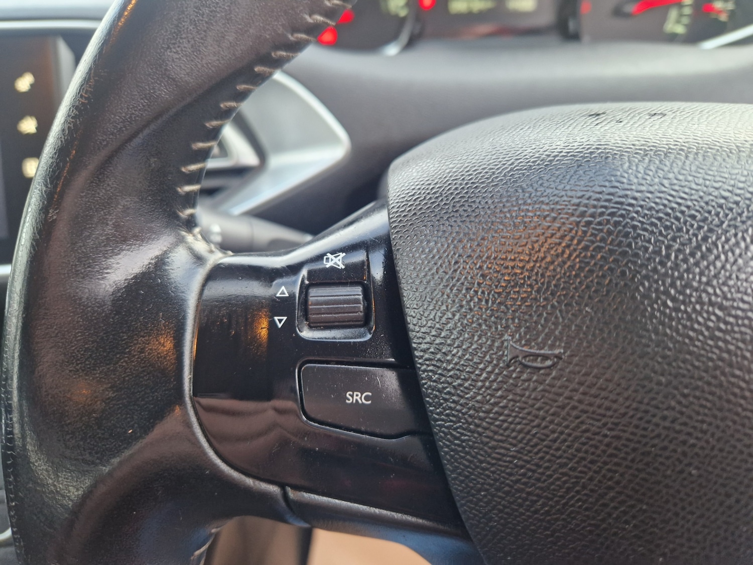 Used Peugeot 308 2016 for sale - 77198573: Photo 23