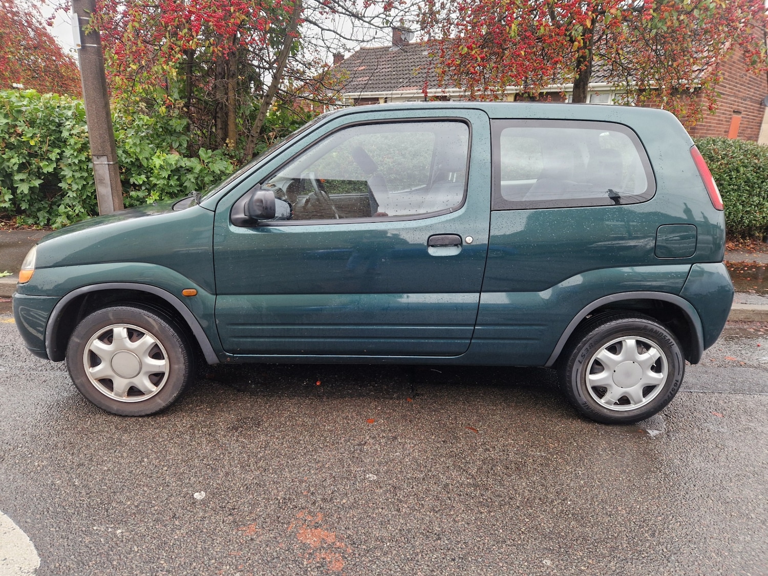 Used Suzuki Ignis 2003 for sale - 76541350: Photo 2