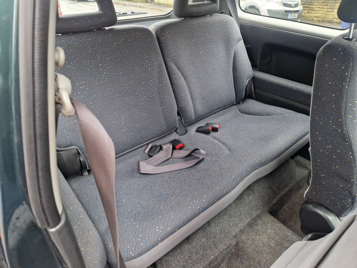 Used Suzuki Ignis 2003 for sale - 76541350: Photo 6