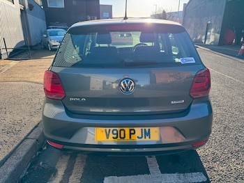 Used Volkswagen Polo 2015 for sale - 76618330: Photo