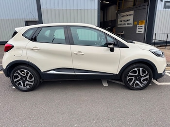 Used Renault Captur 2016 for sale - 76304565: Photo