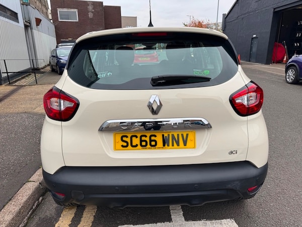 Used Renault Captur 2016 for sale - 76304565: Photo 3