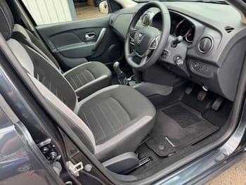 Used Dacia Sandero Stepway 2018 for sale - 79462748: Photo