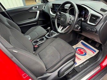 Used Kia XCeed 2020 for sale - 76304545: Photo