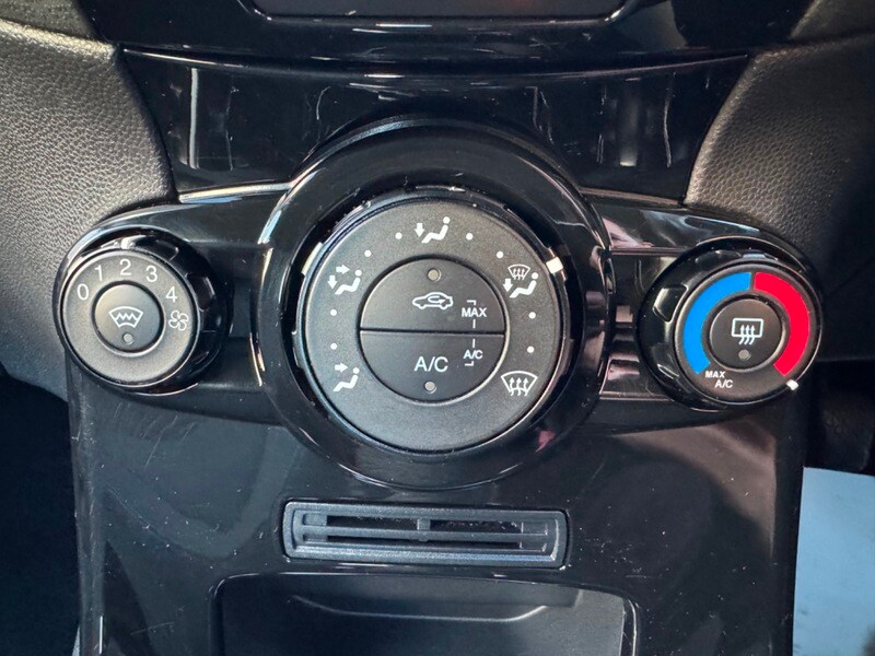 Used Ford Fiesta 2015 for sale - 77697464: Photo 35