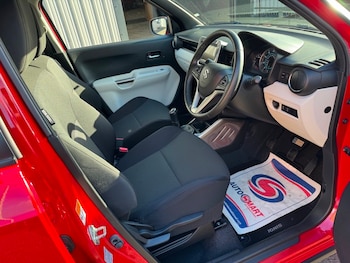 Used Suzuki Ignis 2018 for sale - 76304549: Photo