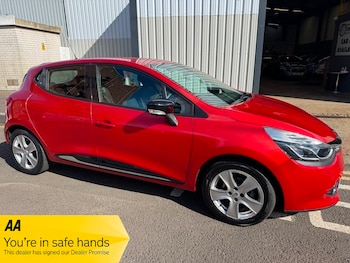 Used Renault Clio 2015 for sale - 76304501: Photo
