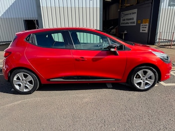 Used Renault Clio 2015 for sale - 76304501: Photo