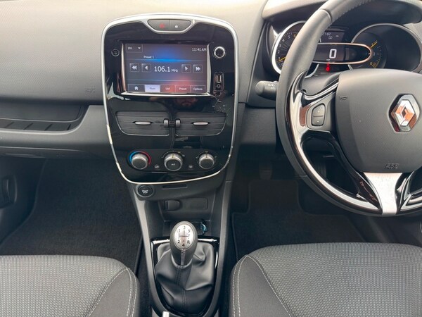 Used Renault Clio 2015 for sale - 76304501: Photo 36