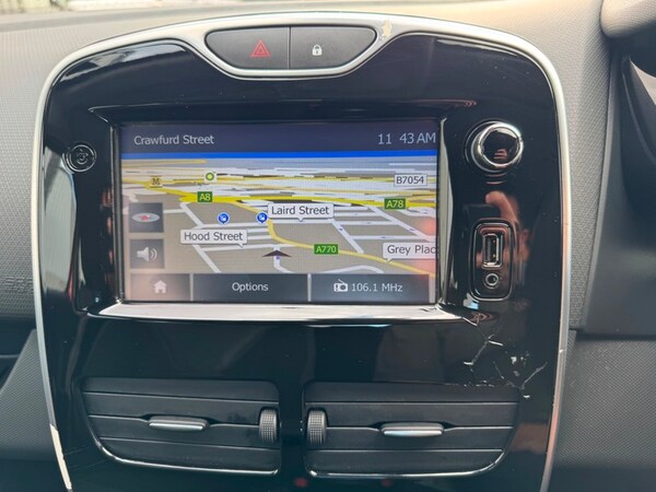 Used Renault Clio 2015 for sale - 76304501: Photo 44