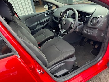 Used Renault Clio 2015 for sale - 76304501: Photo