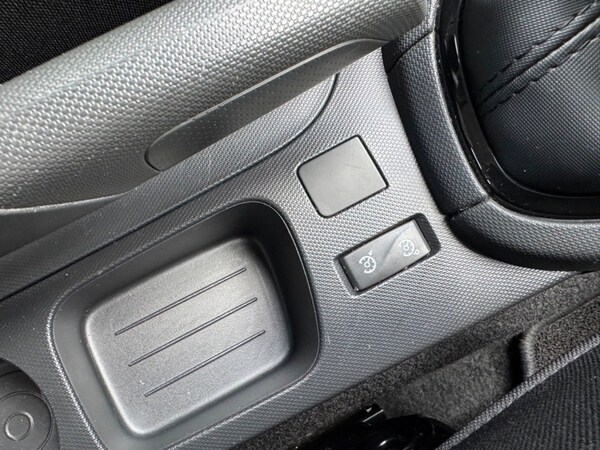 Used Renault Clio 2015 for sale - 76304501: Photo 50