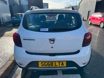 Used Dacia Sandero Stepway 2018 for sale - 77693949: Photo
