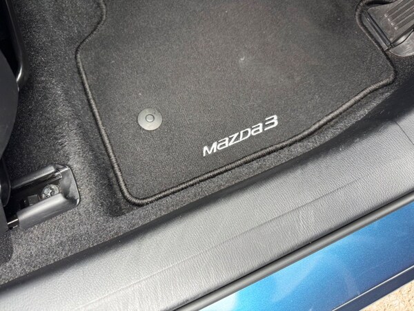 Used Mazda Mazda3 2018 for sale - 76304502: Photo 32