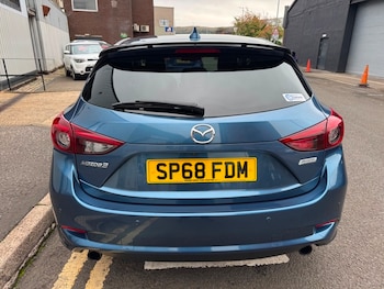 Used Mazda Mazda3 2018 for sale - 76304502: Photo