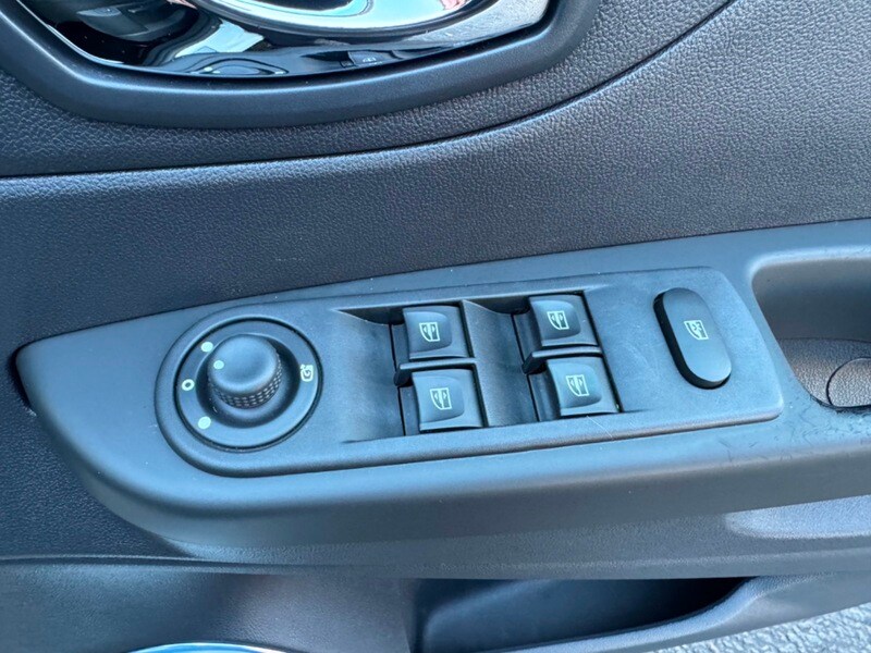 Used Renault Captur 2017 for sale - 77697462: Photo 46