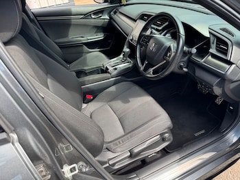 Used Honda Civic 2019 for sale - 79222364: Photo