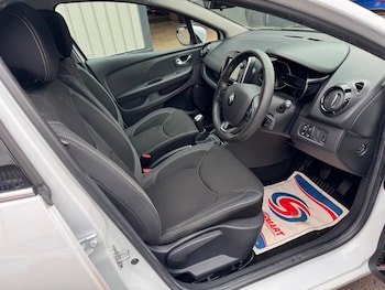 Used Renault Clio 2018 for sale - 79254713: Photo
