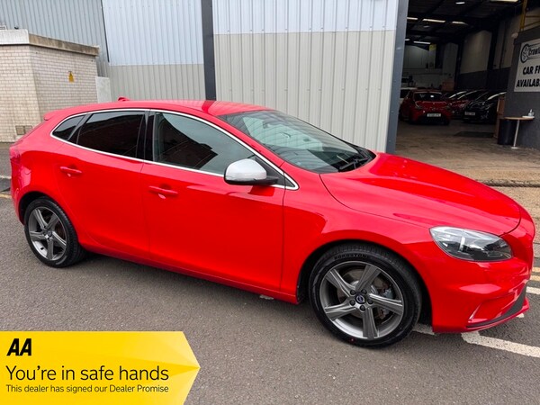 Used Volvo V40 2016 for sale - 76304541: Photo 1