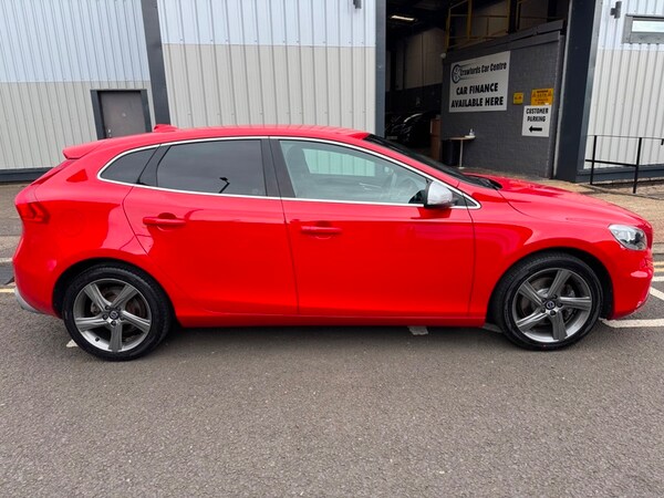 Used Volvo V40 2016 for sale - 76304541: Photo 2