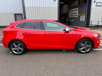 Used Volvo V40 2016 for sale - 76304541: Photo 2