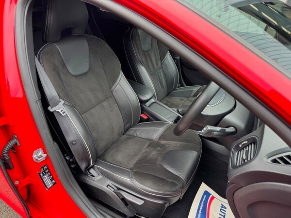 Used Volvo V40 2016 for sale - 76304541: Photo 32