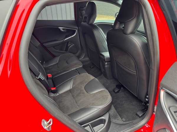 Used Volvo V40 2016 for sale - 76304541: Photo 35