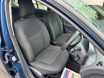 Used Dacia Logan MCV 2019 for sale - 76304563: Photo