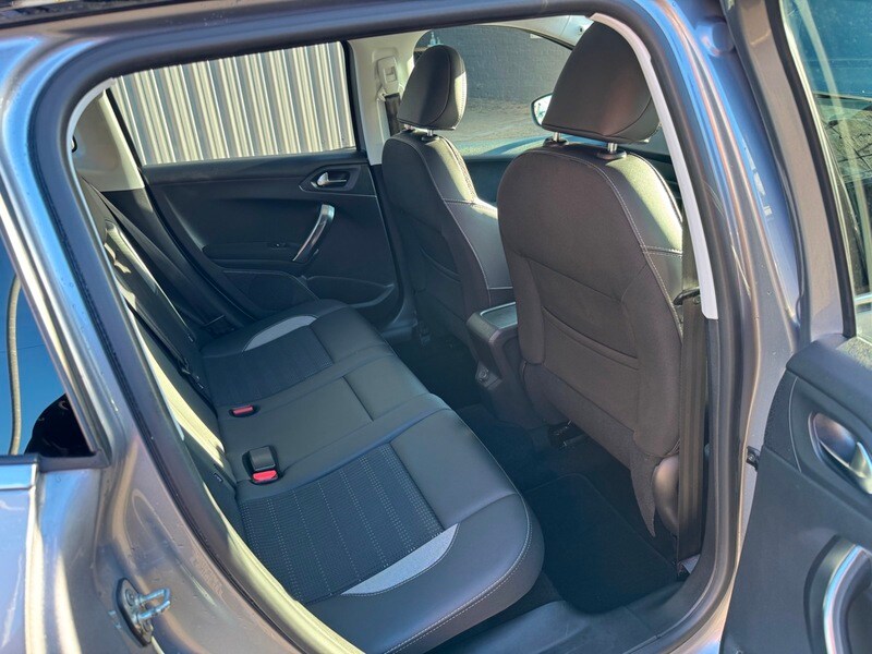 Used Peugeot 2008 2018 for sale - 77697471: Photo 24