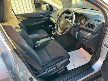 Used Honda CR-V 2015 for sale - 77697469: Photo