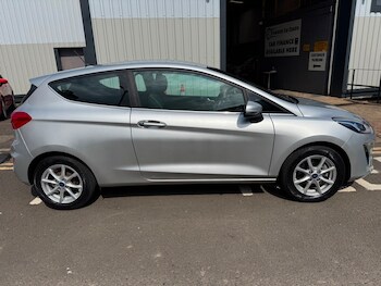 Used Ford Fiesta 2017 for sale - 78598849: Photo