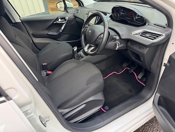 Used Peugeot 208 2019 for sale - 76896627: Photo