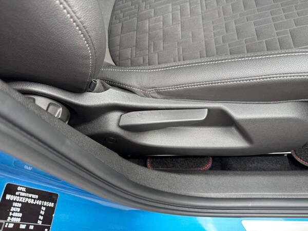 Used Vauxhall Corsa 2017 for sale - 76304505: Photo 23