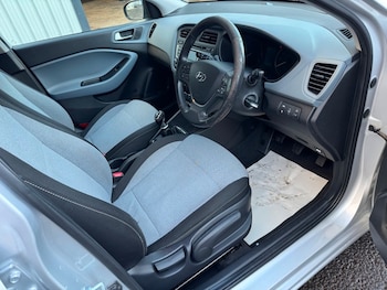 Used Hyundai i20 2016 for sale - 76798930: Photo