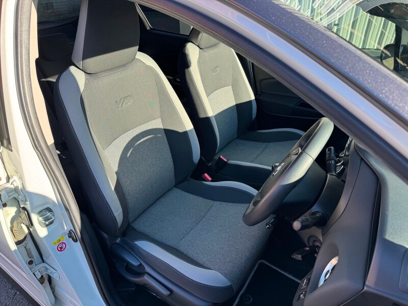 Used Toyota Yaris 2019 for sale - 77697482: Photo 21