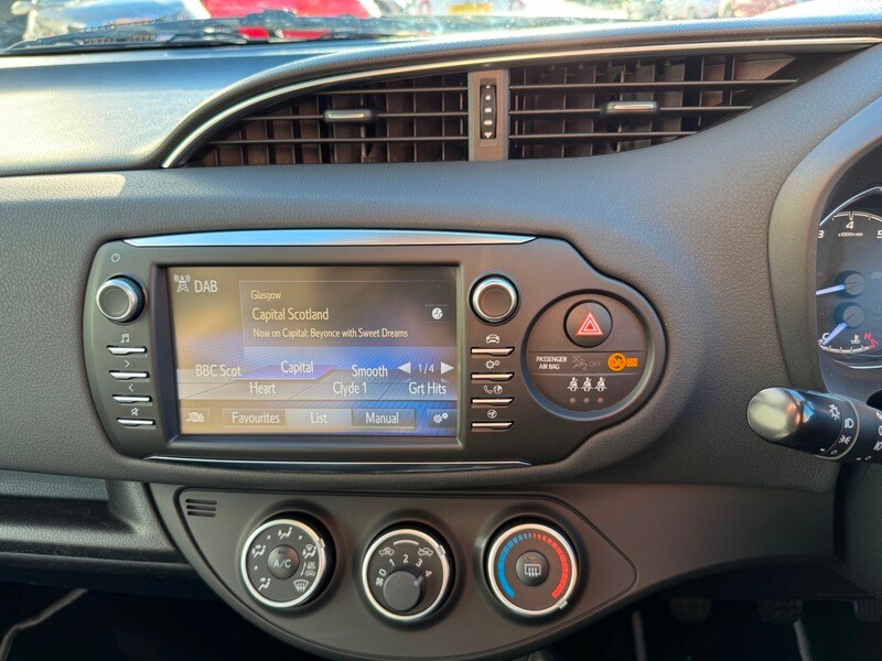 Used Toyota Yaris 2019 for sale - 77697482: Photo 37