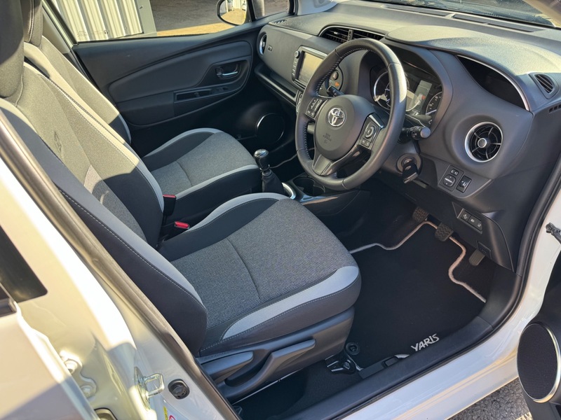 Used Toyota Yaris 2019 for sale - 77697482: Photo 4