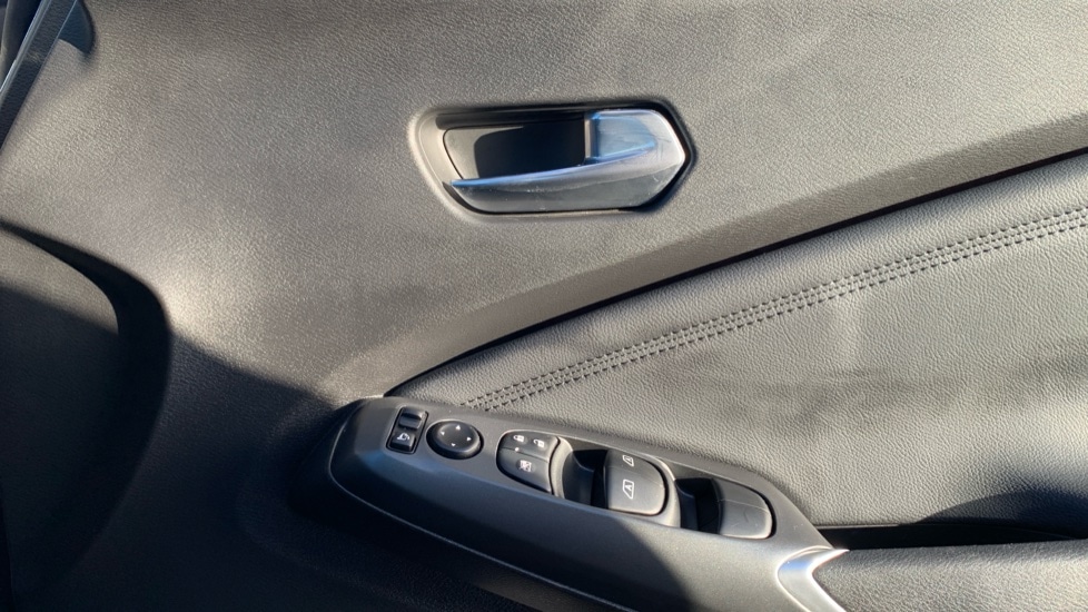 Used Nissan Juke 2024 for sale - 76888841: Photo 32