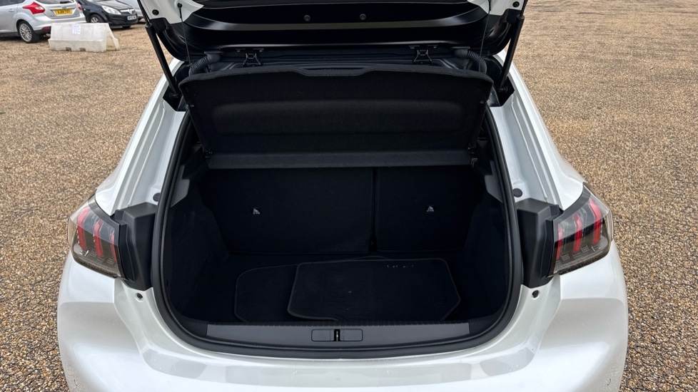 Used Peugeot 208 2022 for sale - 76647810: Photo 15