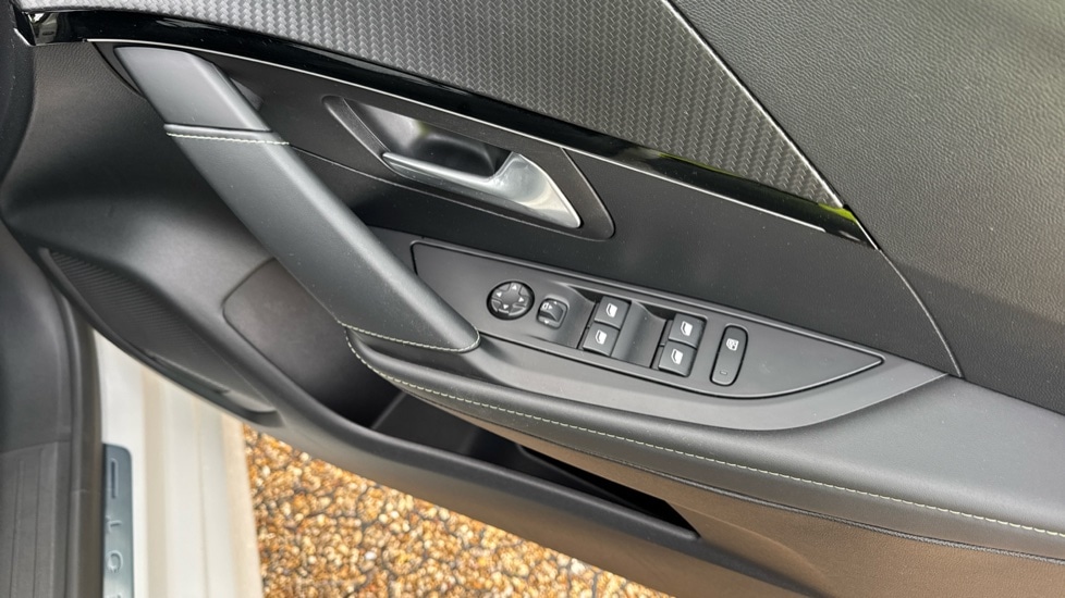 Used Peugeot 208 2022 for sale - 76647810: Photo 32