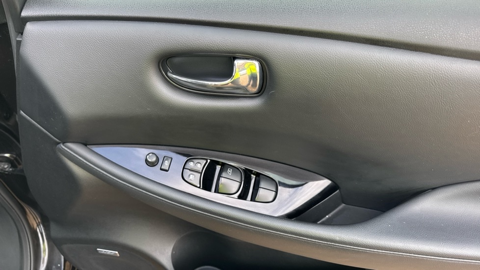 Used Nissan Leaf 2017 for sale - 76954271: Photo 30