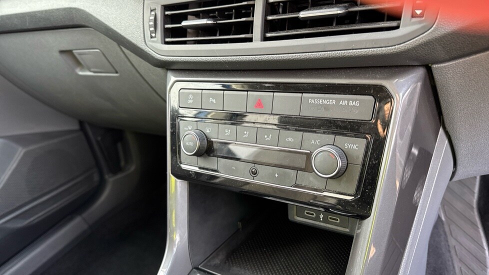 Used Volkswagen T-Cross 2020 for sale - 76372795: Photo 33