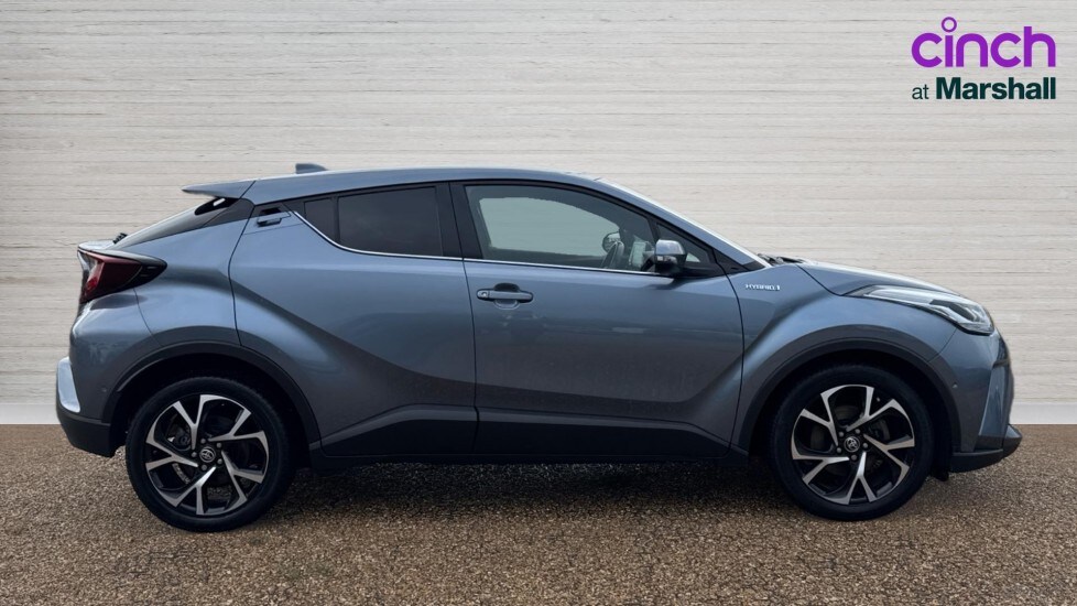 Used Toyota C-HR 2022 for sale - 76350957: Photo 2