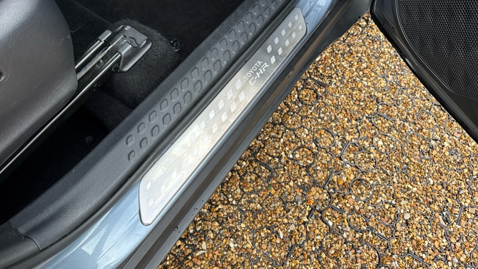 Used Toyota C-HR 2022 for sale - 76350957: Photo 37