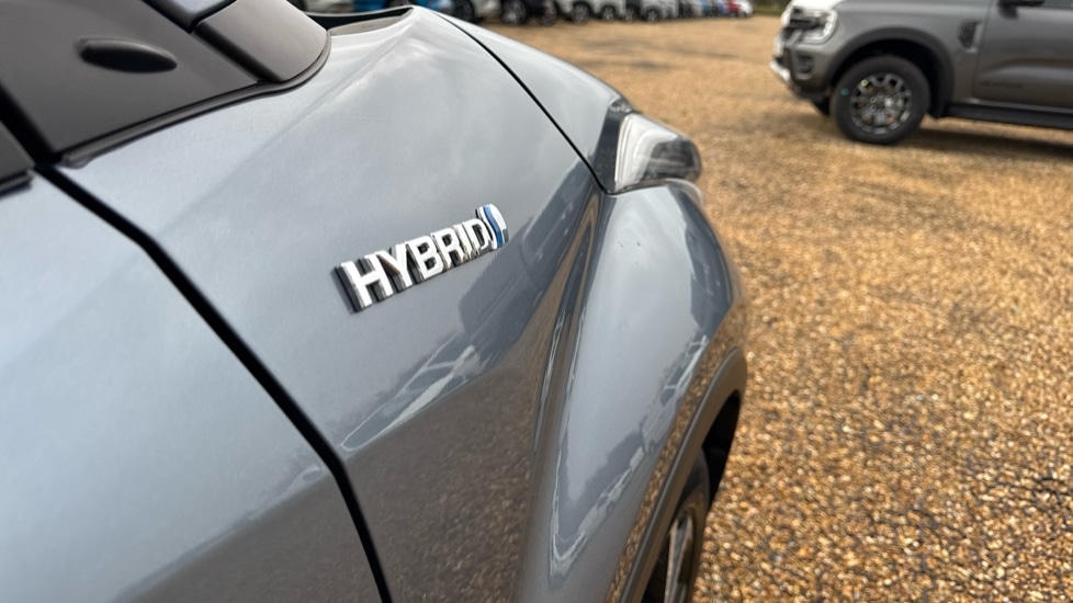 Used Toyota C-HR 2022 for sale - 76350957: Photo 40