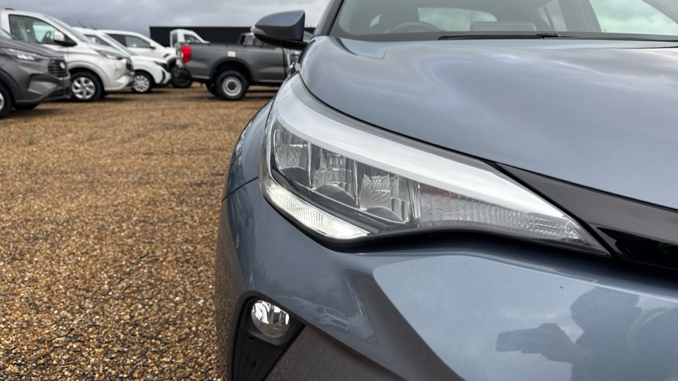 Used Toyota C-HR 2022 for sale - 76350957: Photo 41